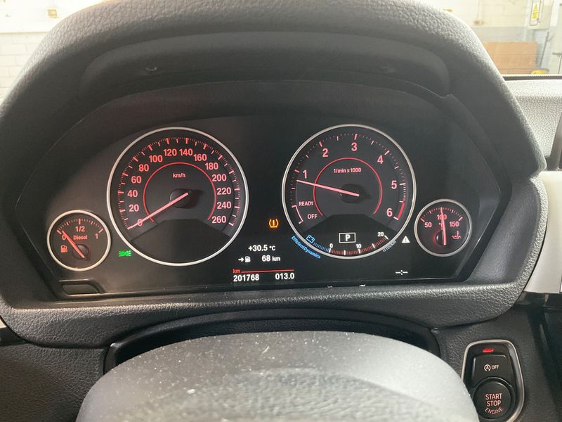BMW 3er 318d Sport Line — zdjęcie 13