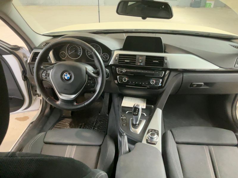 BMW 3er 318d Sport Line — zdjęcie 12
