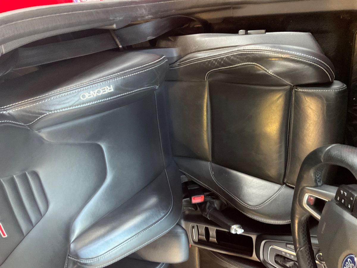 Ford Focus 2016 — photo 32