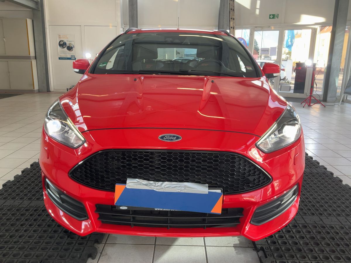 Ford Focus 2016 — photo 15