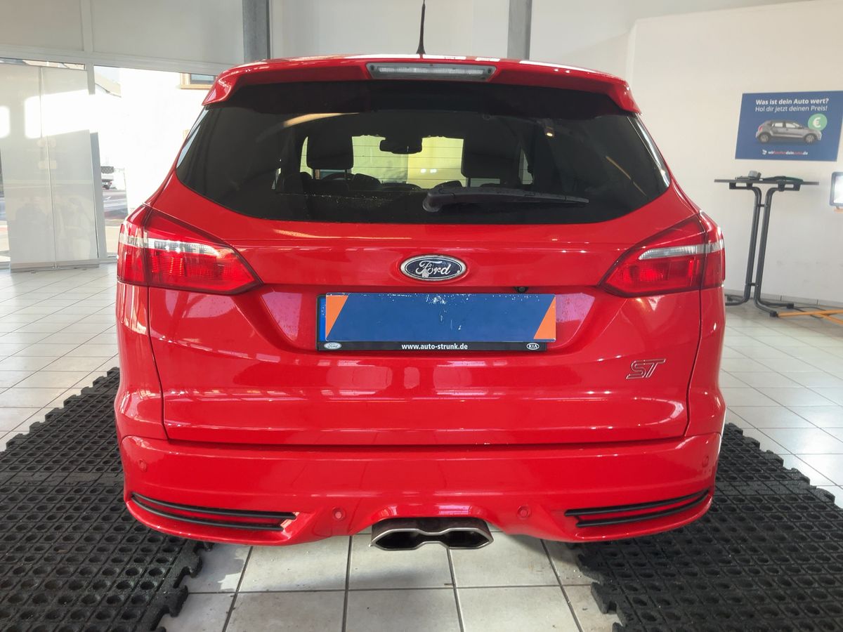 Ford Focus 2016 — photo 8