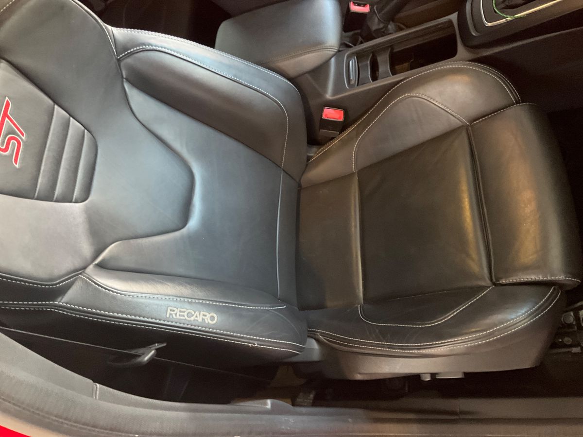 Ford Focus 2016 — photo 27