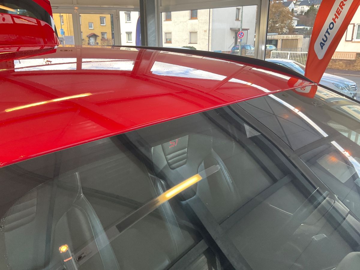 Ford Focus 2016 — photo 34