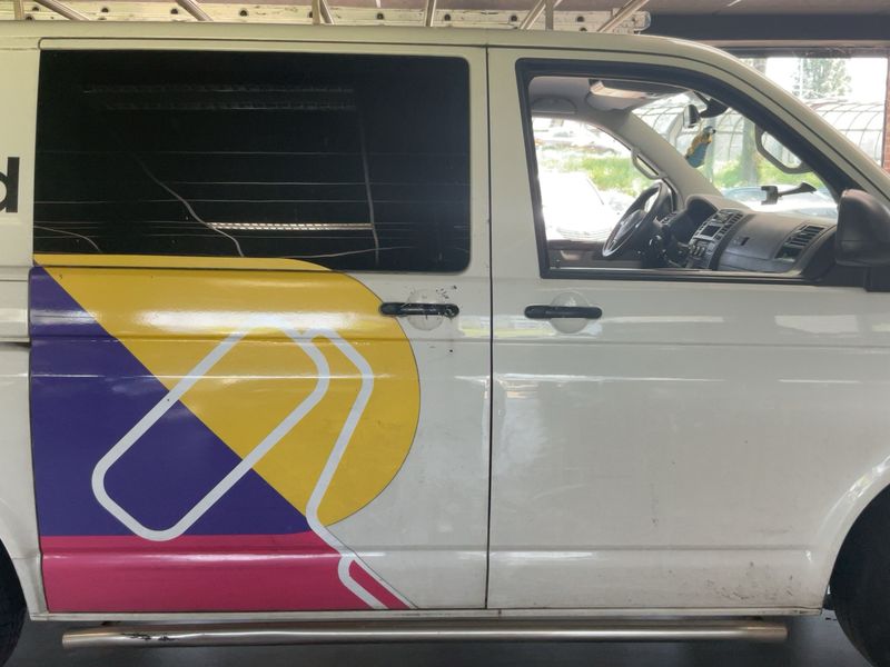 Volkswagen T5 Transporter 2.0 TDI Kasten — zdjęcie 7