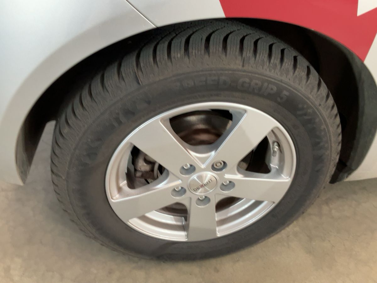Hyundai ix20 2018 — photo 10