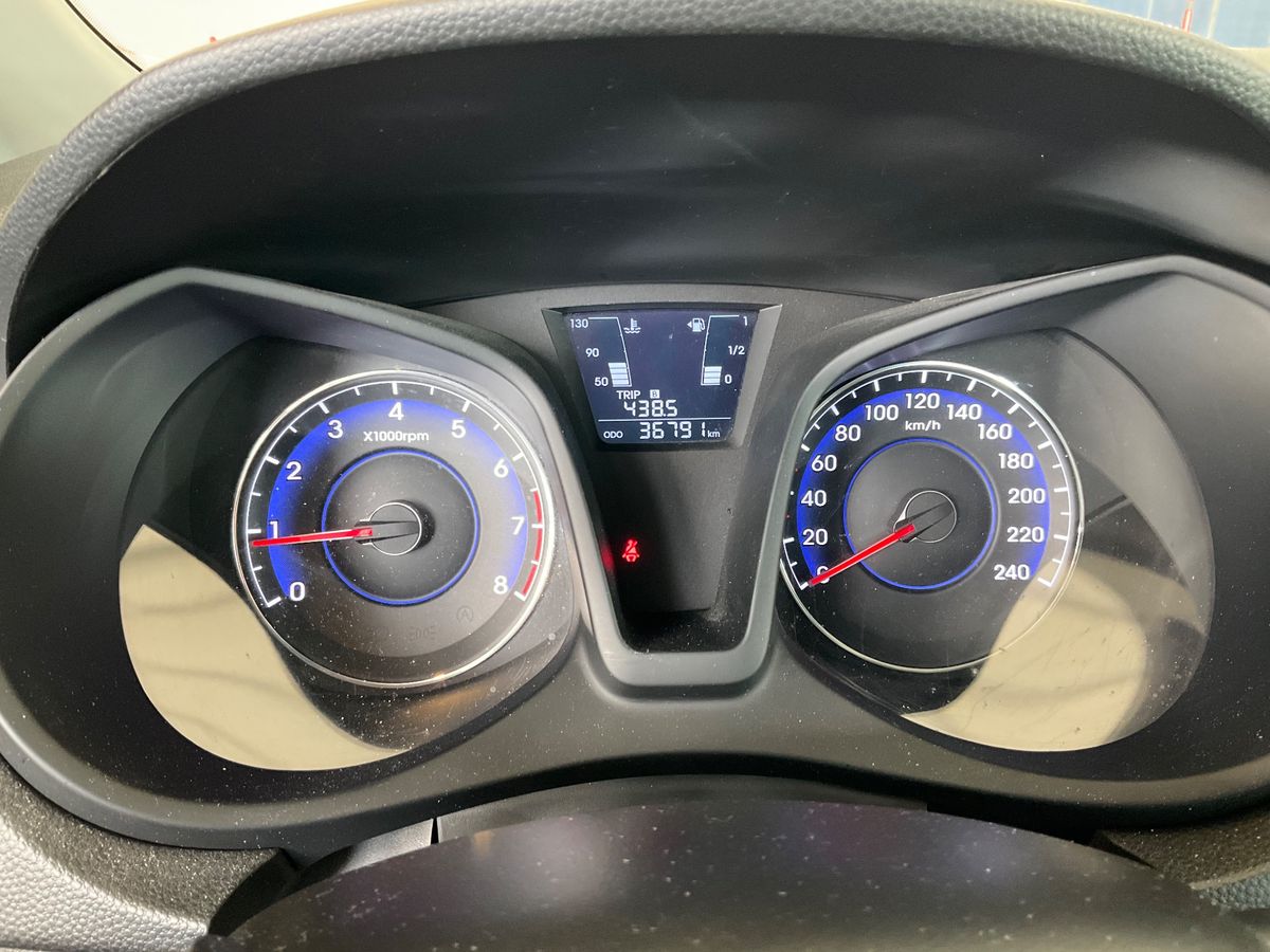 Hyundai ix20 2018 — photo 20