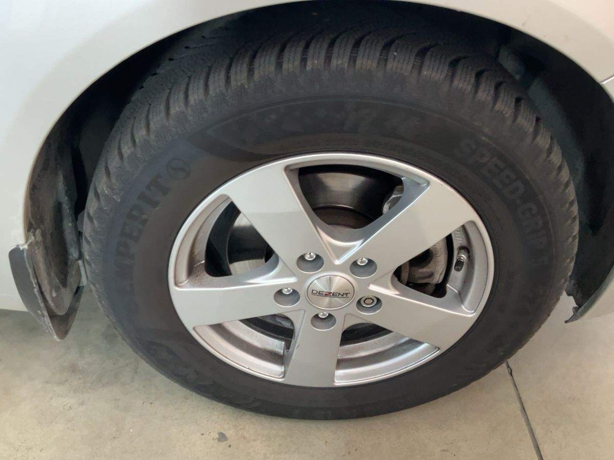 Hyundai ix20 2018 — photo 12