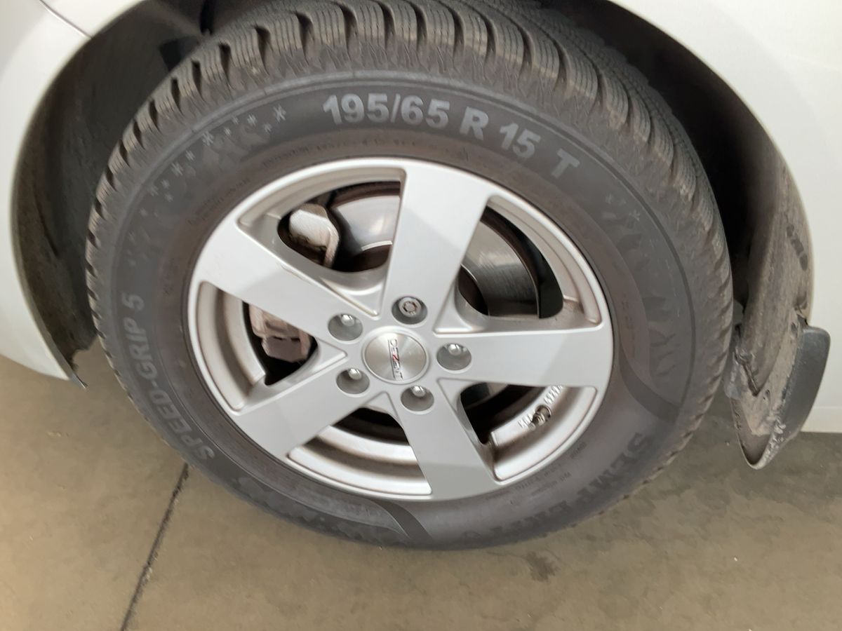 Hyundai ix20 2018 — photo 4