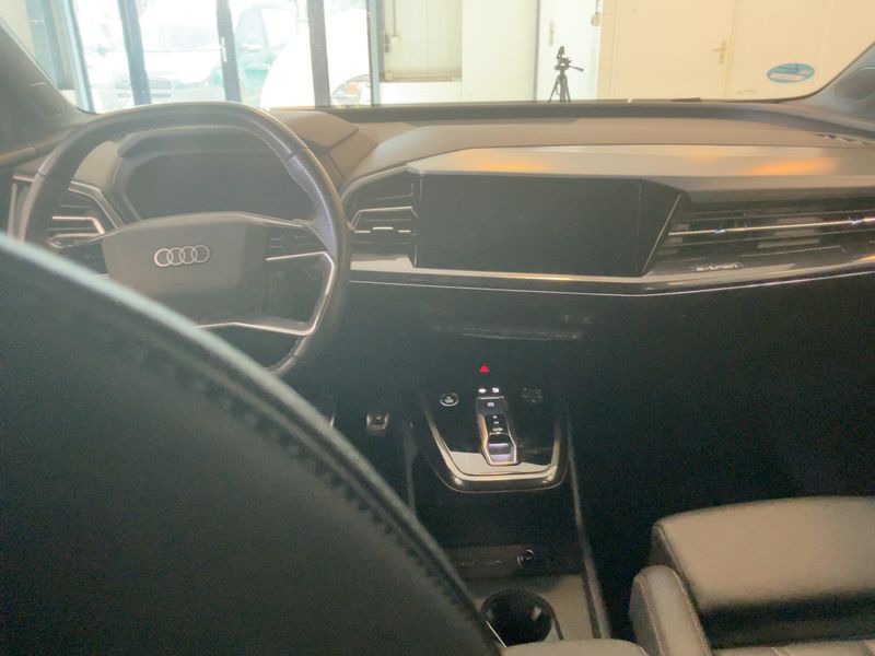 Audi Q4 50 e-tron quattro — zdjęcie 12