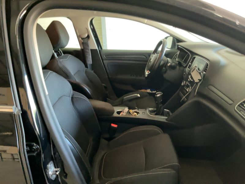 Renault Megane 1.5 dCi Energy Business 2017 – снимка 16