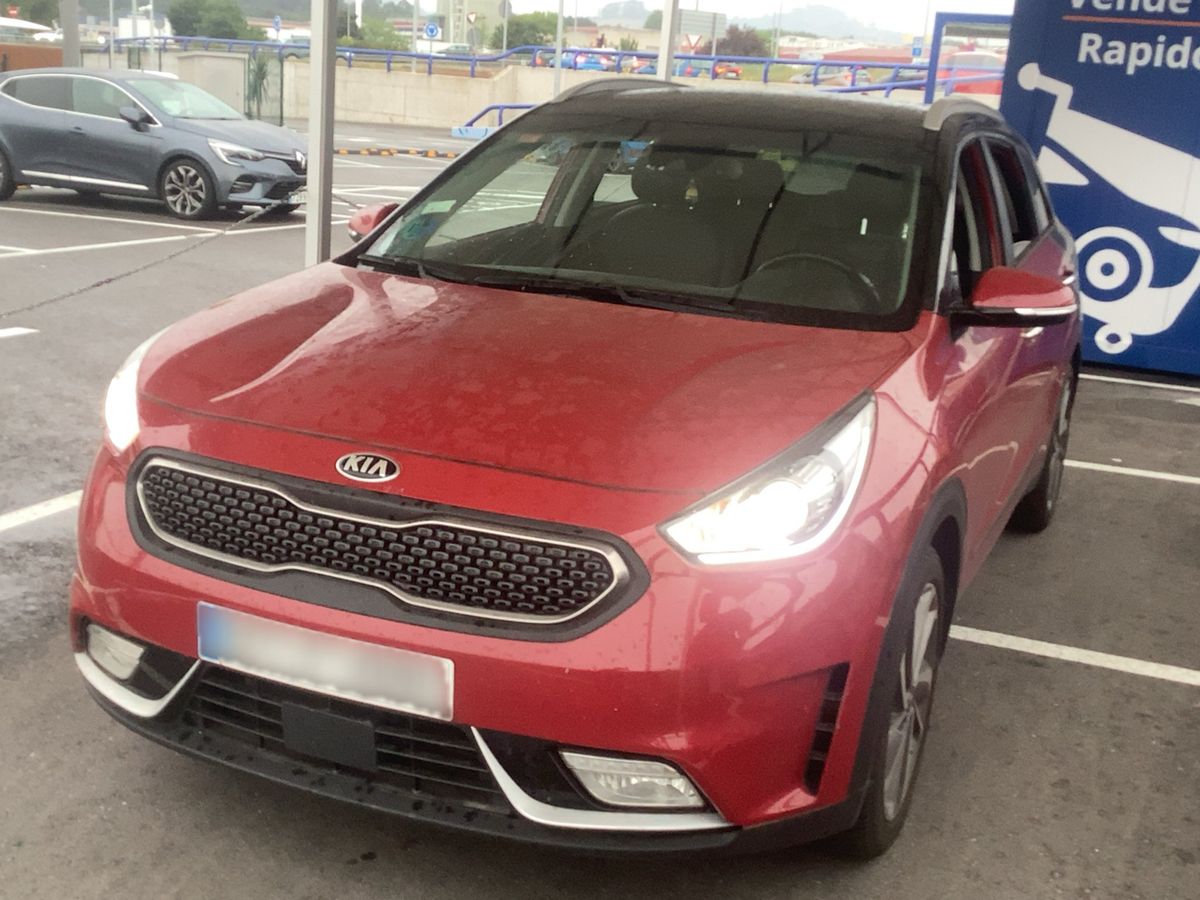 Kia Niro 2017 — photo 1