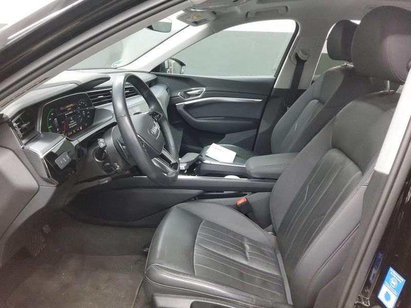 Audi e-tron 55 quattro S line — zdjęcie 9