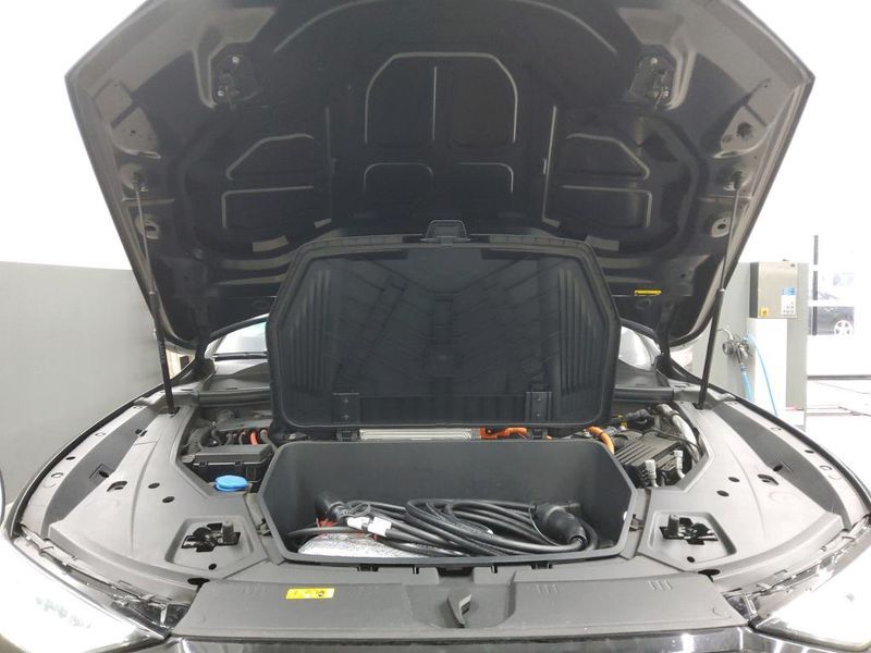 Audi e-tron 55 quattro S line — zdjęcie 8