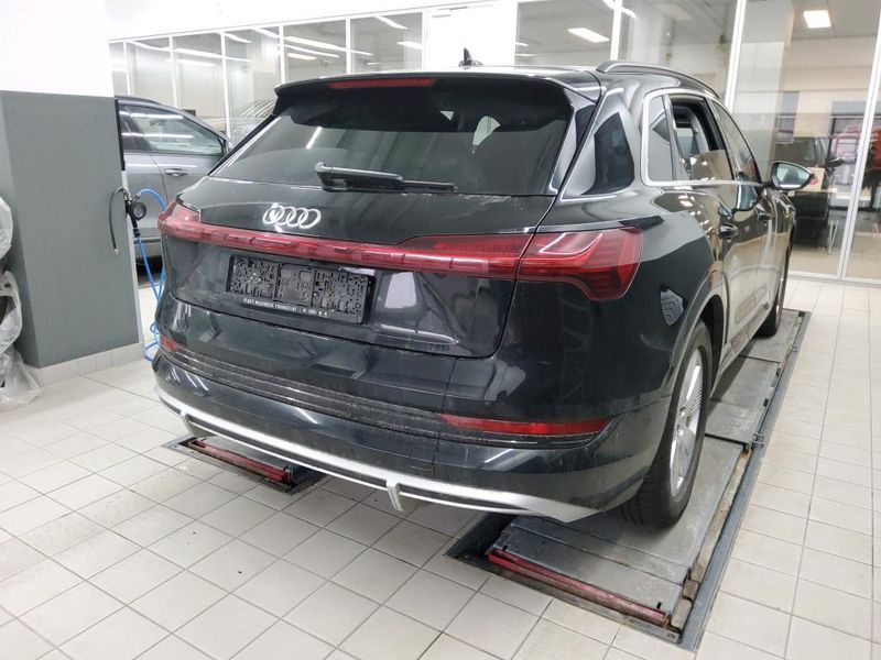 Audi e-tron 55 quattro S line — zdjęcie 5