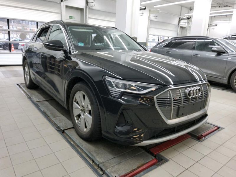 Audi e-tron 55 quattro S line — zdjęcie 6