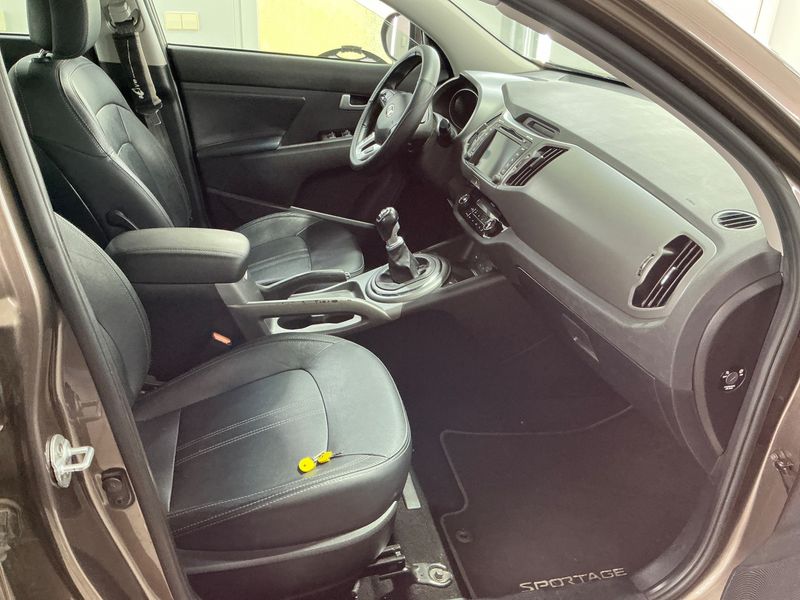 Kia Sportage 1.7 CRDi Spirit 2WD 2014 – снимка 3