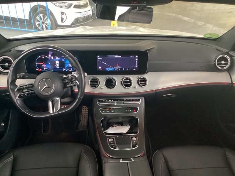 Mercedes-Benz E-Klasse E 220 d AMG Line — zdjęcie 12
