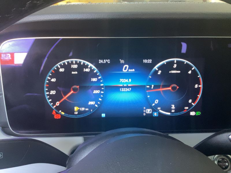 Mercedes-Benz E-Klasse E 220 d AMG Line — zdjęcie 13
