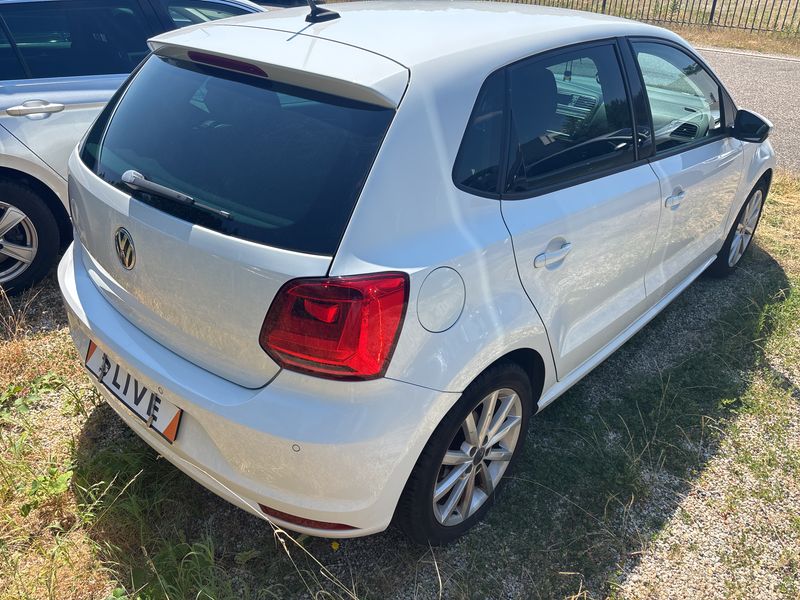 Volkswagen Polo 1.4 TDI Comfortline BlueMotion Tech 2015 – снимка 5