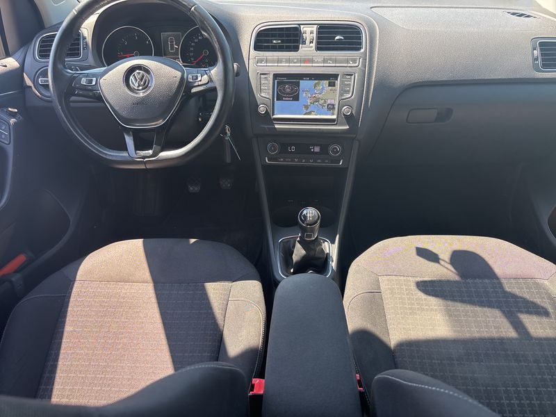 Volkswagen Polo 1.4 TDI Comfortline BlueMotion Tech 2015 – снимка 11