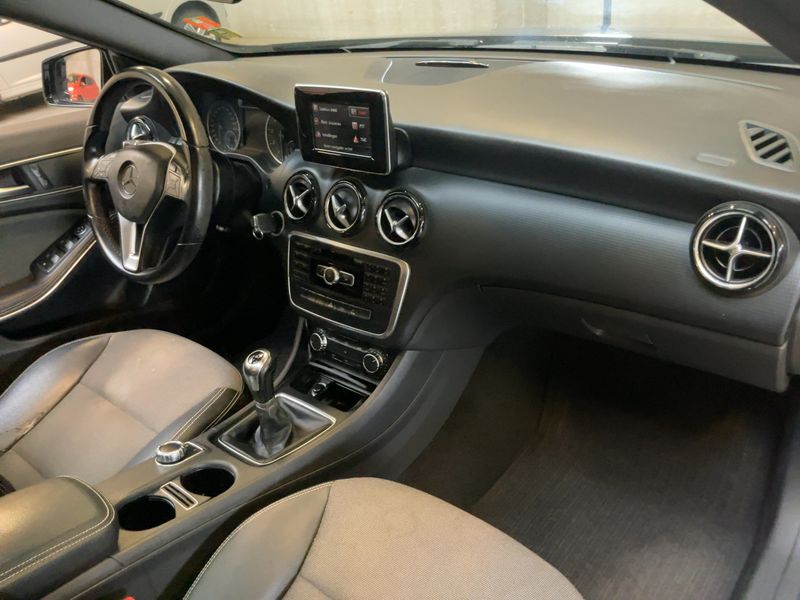 Mercedes-Benz A-Klasse A 180 BlueEfficiency Style — zdjęcie 12