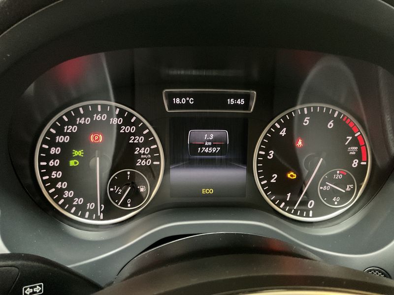 Mercedes-Benz A-Klasse A 180 BlueEfficiency Style — zdjęcie 13