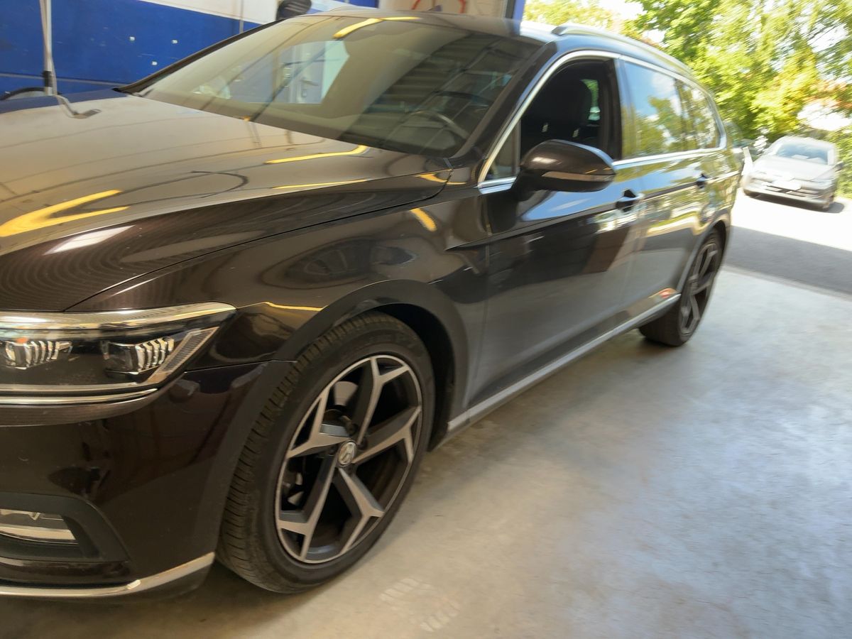 Volkswagen Passat 2.0 TDI Elegance 4Motion