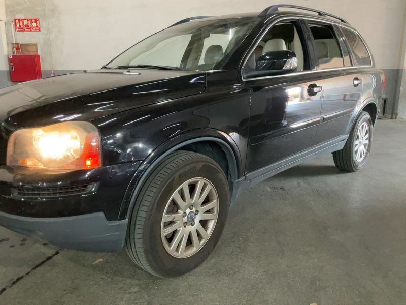 Volvo XC90 2.4 D5 Momentum — zdjęcie 2
