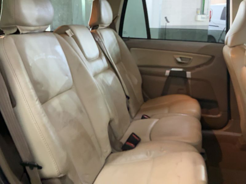Volvo XC90 2.4 D5 Momentum — zdjęcie 14