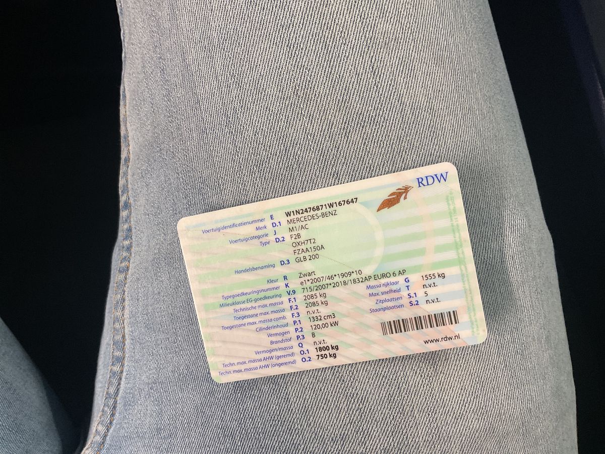 Mercedes-Benz GLB-Klasse GLB 200 AMG Line