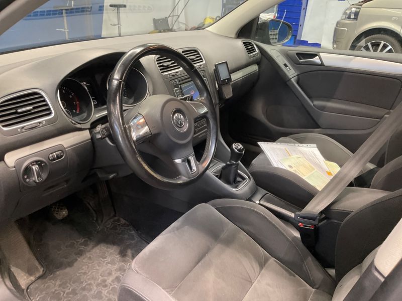 Volkswagen Golf VI 1.8 TSI Highline Aktionsmodell T — zdjęcie 3