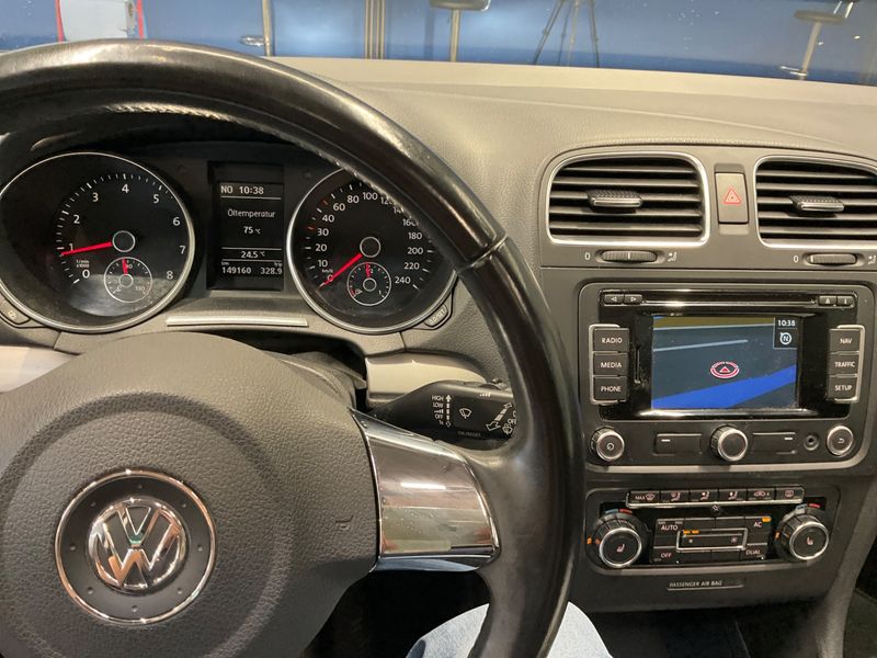 Volkswagen Golf VI 1.8 TSI Highline Aktionsmodell T — zdjęcie 4