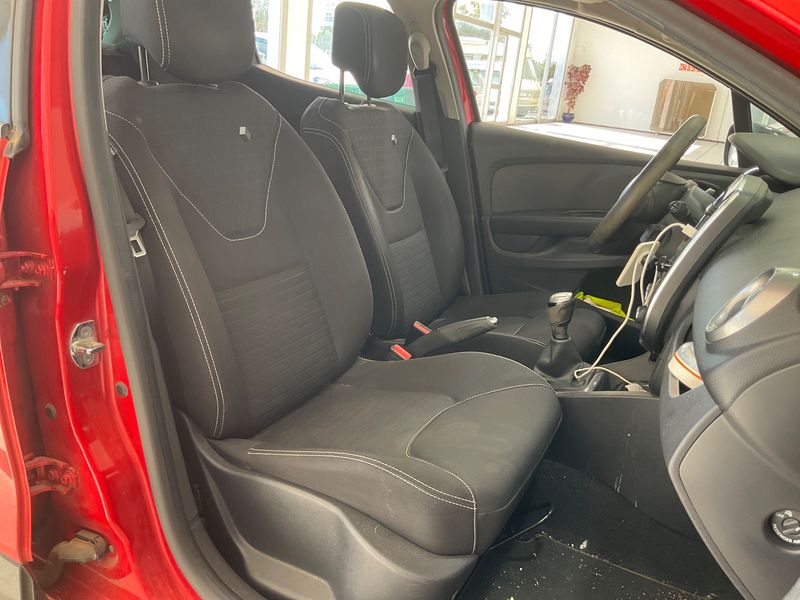 Renault Clio 1.5 dCi Energy Limited — zdjęcie 11