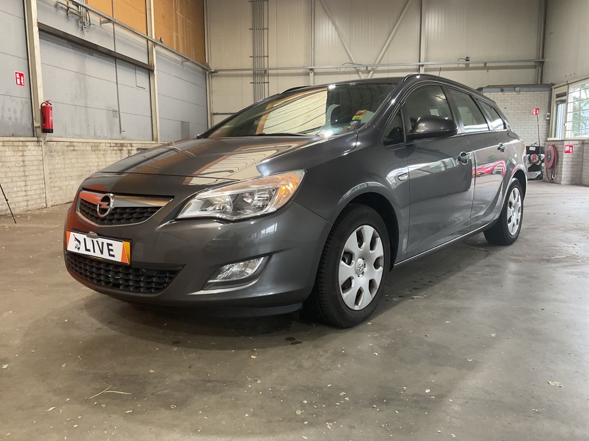 Opel Astra 2011