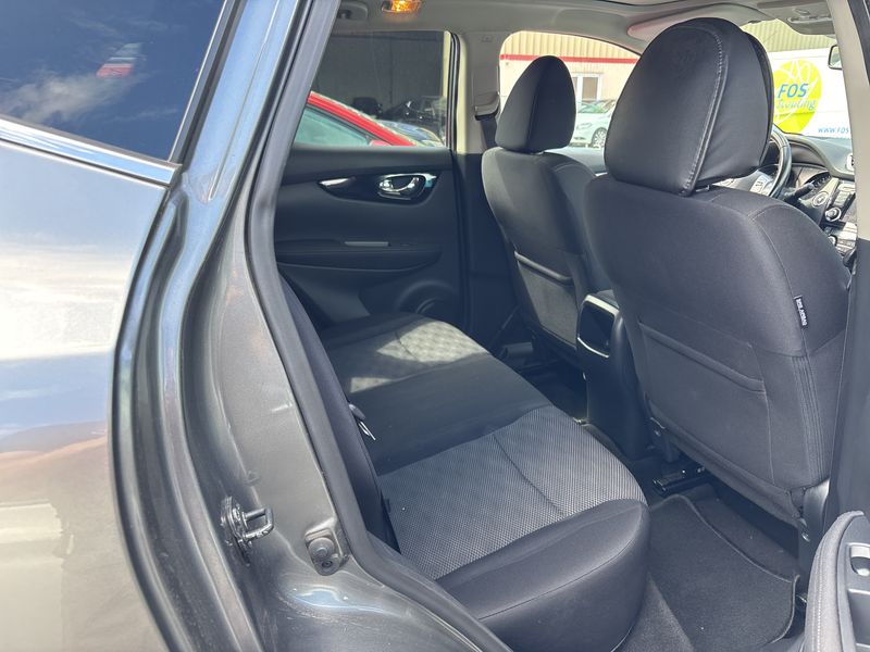 Nissan Qashqai 1.2 Acenta — zdjęcie 14