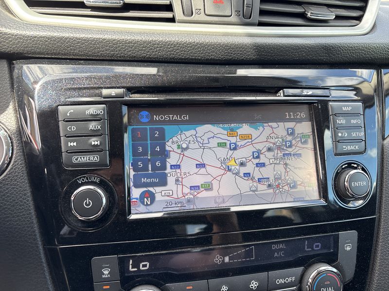 Nissan Qashqai 1.2 Acenta — zdjęcie 13