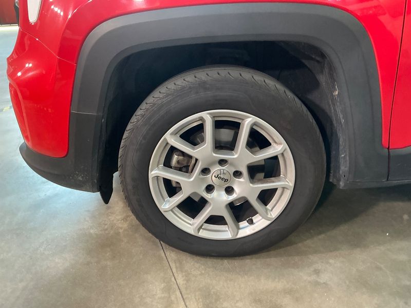 Jeep Renegade 1.5 GSE T4 e-Hybrid Longitude FWD 2023 – снимка 3