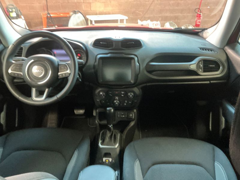 Jeep Renegade 1.5 GSE T4 e-Hybrid Longitude FWD 2023 – снимка 17