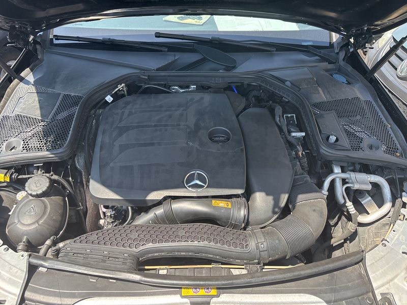 Mercedes-Benz C-Klasse C 300 AMG Line — zdjęcie 8
