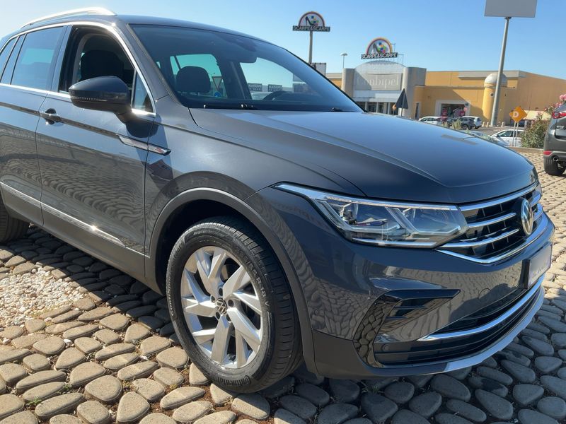 Volkswagen Tiguan 2.0 TDI Elegance 4Motion — zdjęcie 8