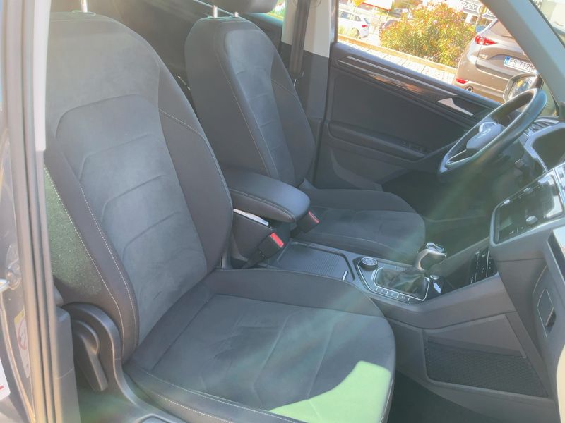 Volkswagen Tiguan 2.0 TDI Elegance 4Motion — zdjęcie 11