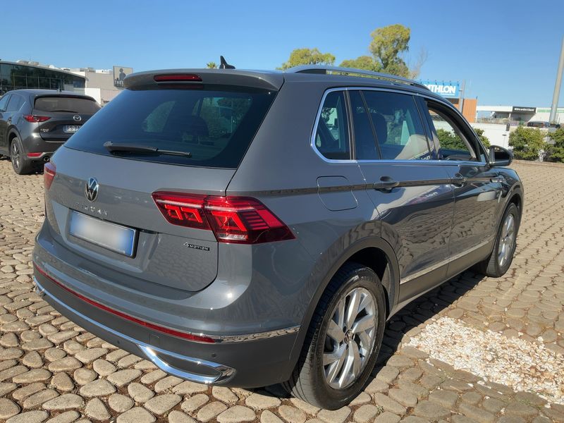 Volkswagen Tiguan 2.0 TDI Elegance 4Motion — zdjęcie 6