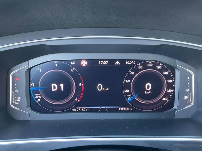 Volkswagen Tiguan 2.0 TDI Elegance 4Motion — zdjęcie 13