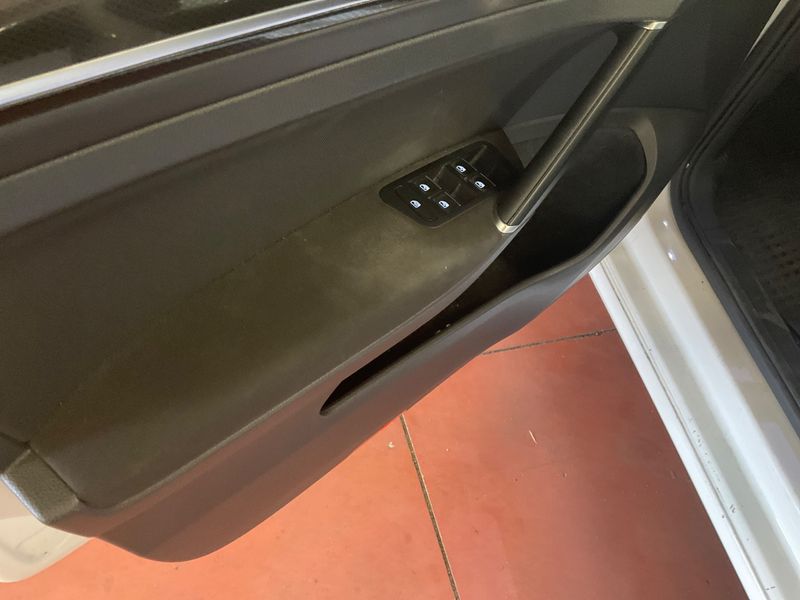 Volkswagen Golf VII 1.4 TGI Highline BlueMotion Tech 2016 – снимка 26