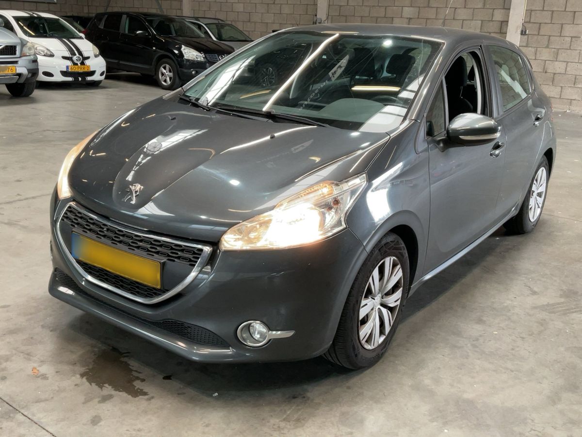 Peugeot 208 2014