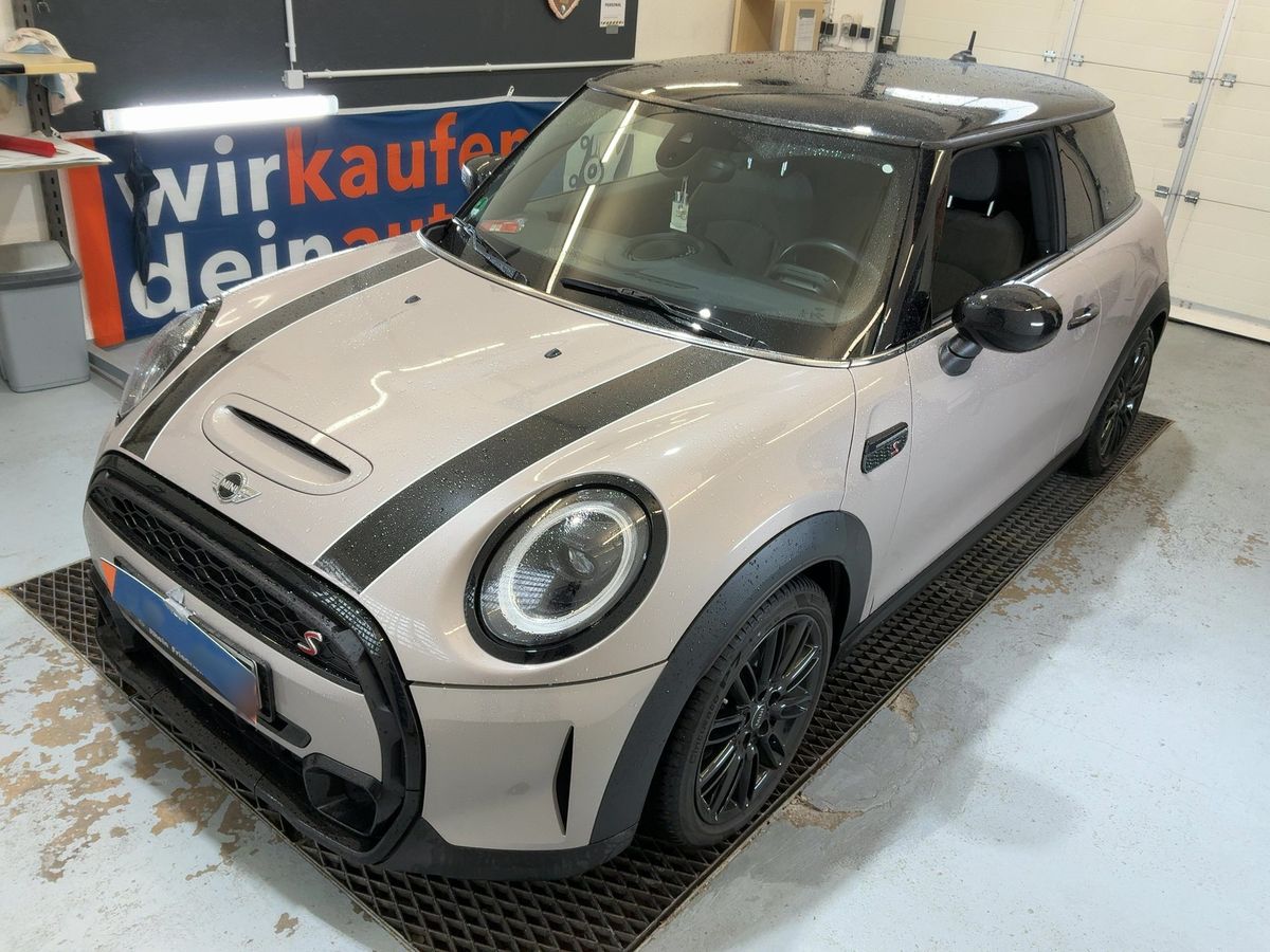 MINI Cooper 2022 — photo 1