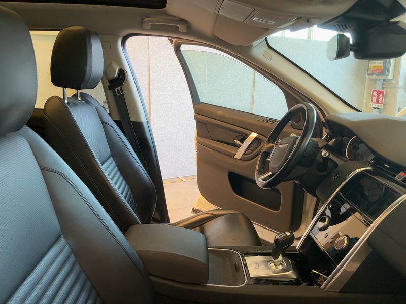 Land Rover Discovery Sport P300e Hybrid S AWD 2020 – снимка 16