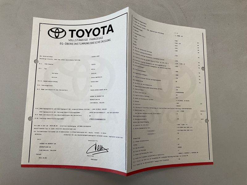 Toyota RAV 4 2.0 — zdjęcie 16