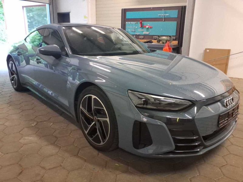 Audi e-tron 2022