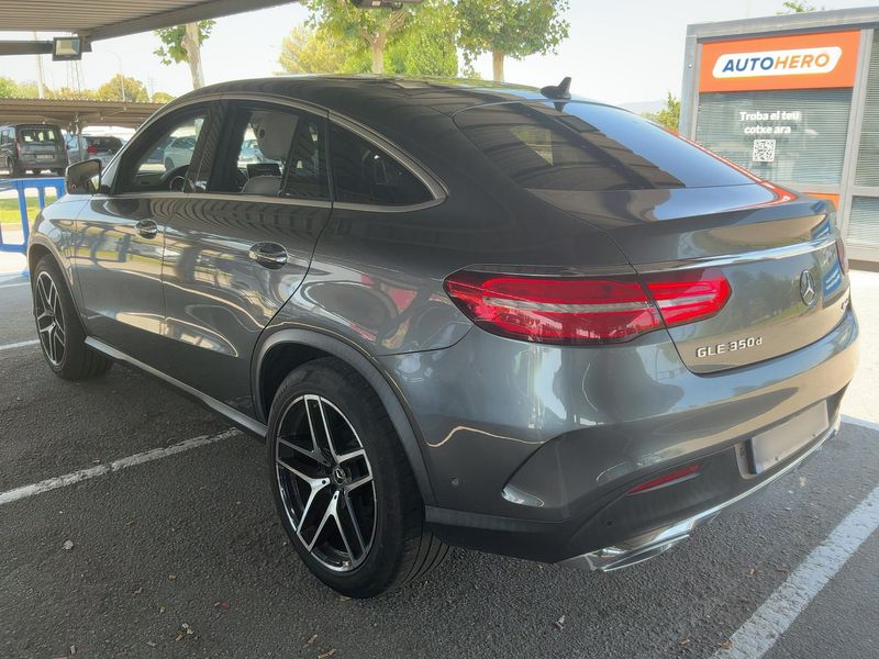 Mercedes-Benz GLE-Klasse GLE 350 d 4Matic AMG Line — zdjęcie 3